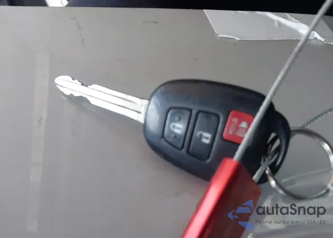 2013 Toyota Rav4 Xle z USA, uszkodzony, nr VIN 2T3WFREVXDW058510